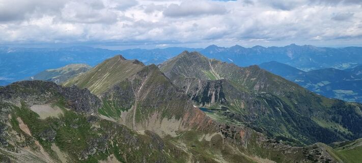 Foto von Aleksander Naveršnik entlang der Tour