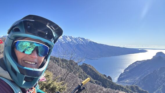 Foto de Dr. Natascha Binder a lo largo del recorrido