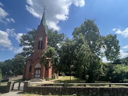 Kirche-Hörpel-ccbysa-foto©bispingen-touristik.jpeg
