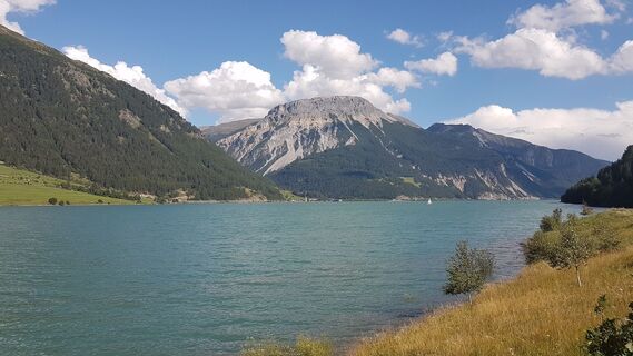 Turm im See mit Endkopf