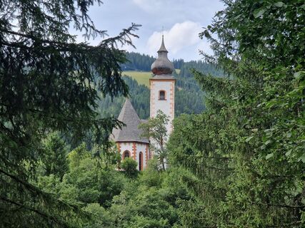 Fotografia z Elisabeth Stimakovits na trase