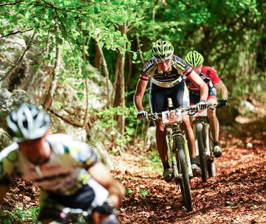 Bikers während des Marathons