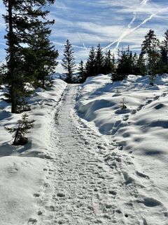 Fotografija s spletne strani likedhikes na poti
