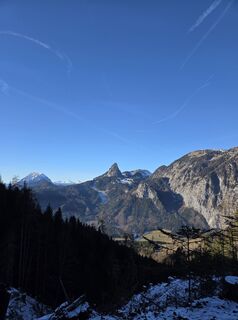 Fotografija s spletne strani Karin Lattacher na poti