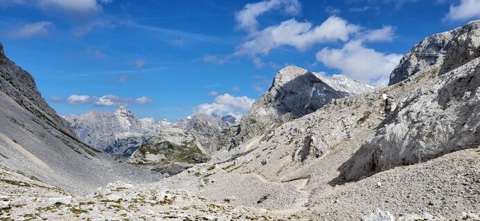 Fotografija s spletne strani Igor napast na poti