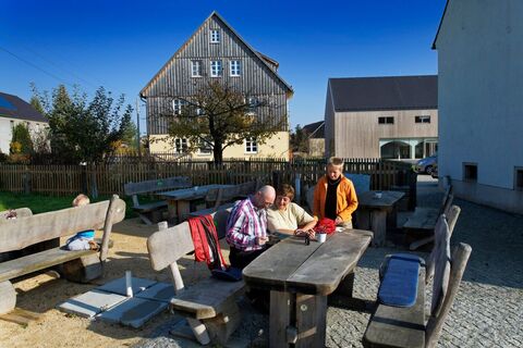 Rastplatz am Haus der Tausend Teiche in Wartha