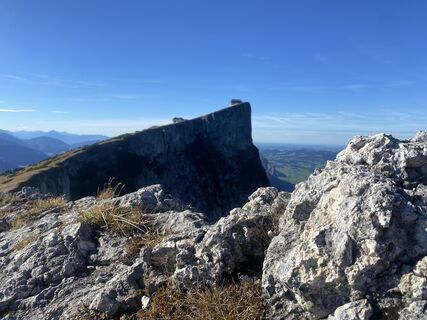 Fotografie de la Dschidot Buildingchamp de-a lungul turului