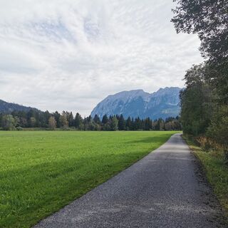 Obersdorfer Rundweg, Blick zum Grimming