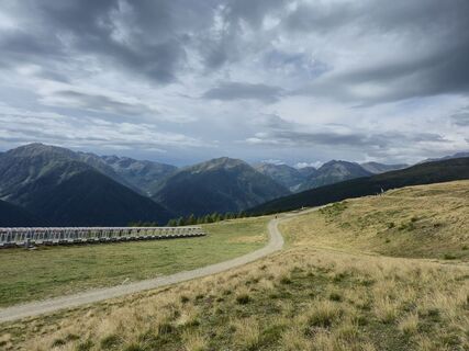 Fotografija s spletne strani varnyu8 na poti
