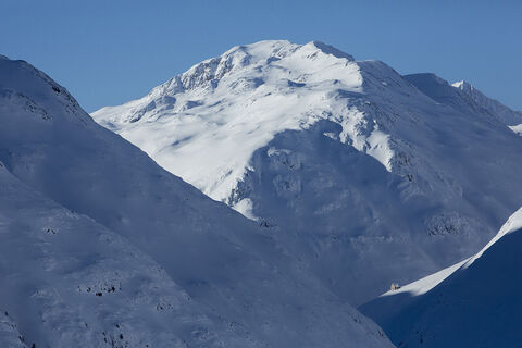 Hochhoch mit Landschaft