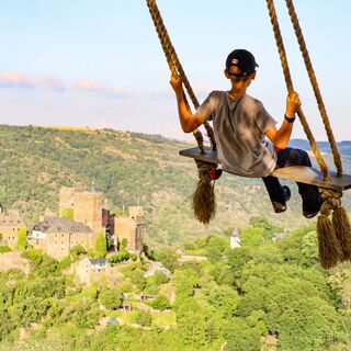 Blick von der Hardthöhe auf die Schönburg