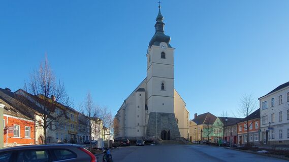 Parkplatz am Hauptplatz in Litschau