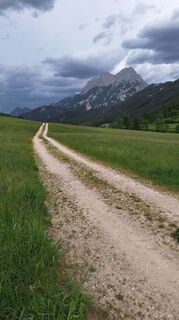 Fotografija s spletne strani Aga M na poti