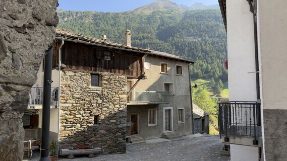 Fotografija s spletne strani Peter Burki na poti