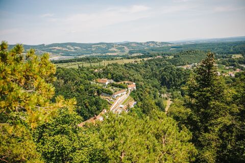 Geierwandrunde_Ausblick auf Schloss Herberstein_Oststeiermark