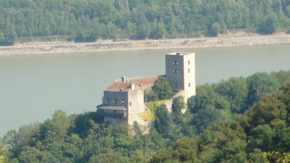 Burg in Sicht