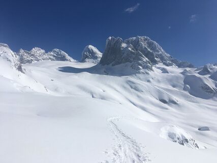 Unterhalb Schreiberwandeck - Blick Steinerscharte, Dachstein, Windlegerscharte - rechts zur Gosau